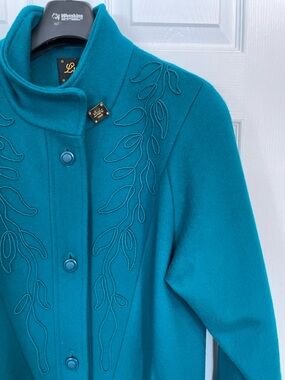 Vintage Luba Paris Sz 5/6 Teal Wool Coat with Brooch and Embroidery Detailing